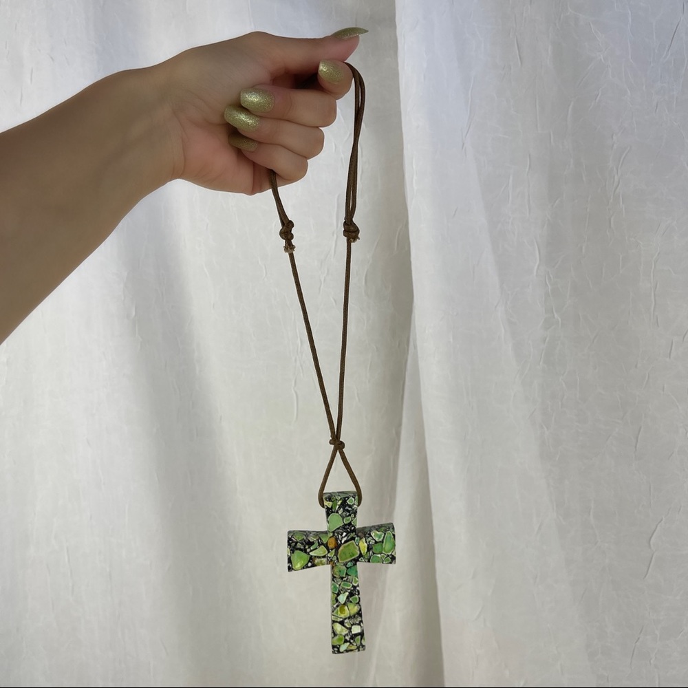 🚫SOLD🚫 VTG Y2K Green Jasper Stone Large Cross Necklace w/ Adjustable Cord - Picture 15 of 16
